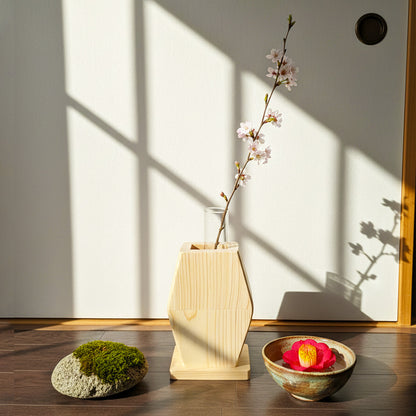 kigumi 檜の花器